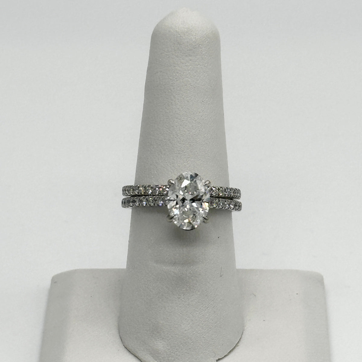 14k wg Oval Lab Diamond Two Band Wedding Set w/ Cert.