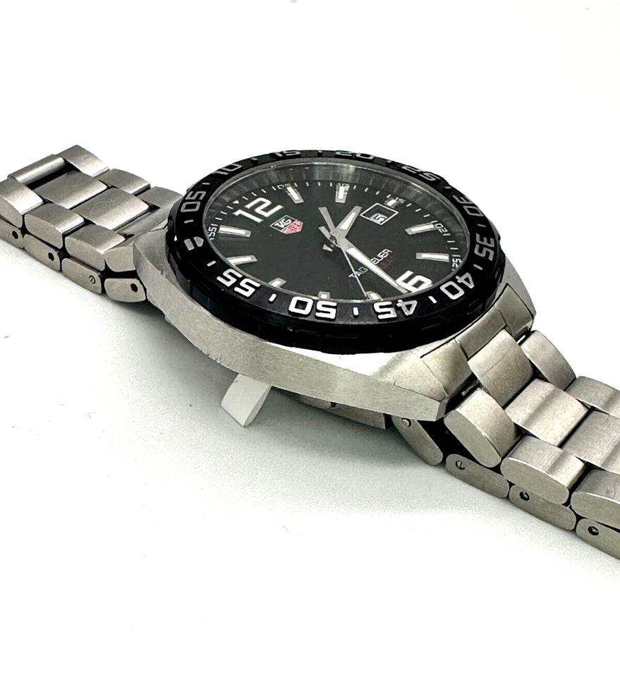 TAG Heuer Mens Silver Tone Black Dial Quartz Watch