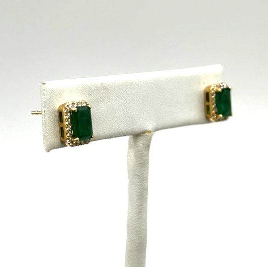 EFFY 14k yg Emerald Shaped Halo Set Emerald Stud Earrings
